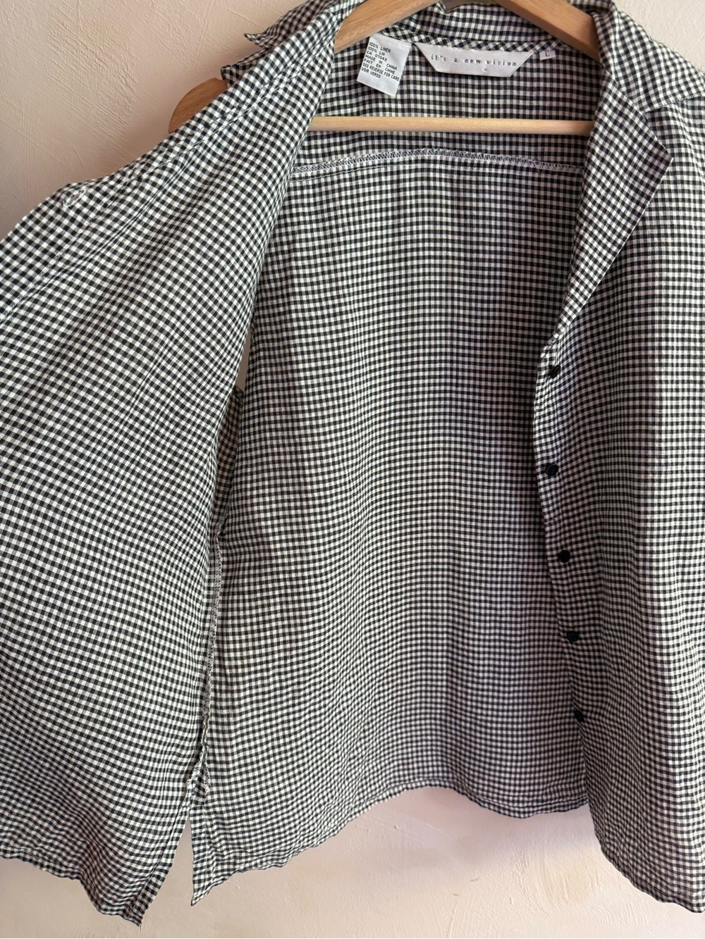 It's a New Vision | 100% Linen | Gingham Sleeveless Button-Up Top | Size L - Picture 12 of 12